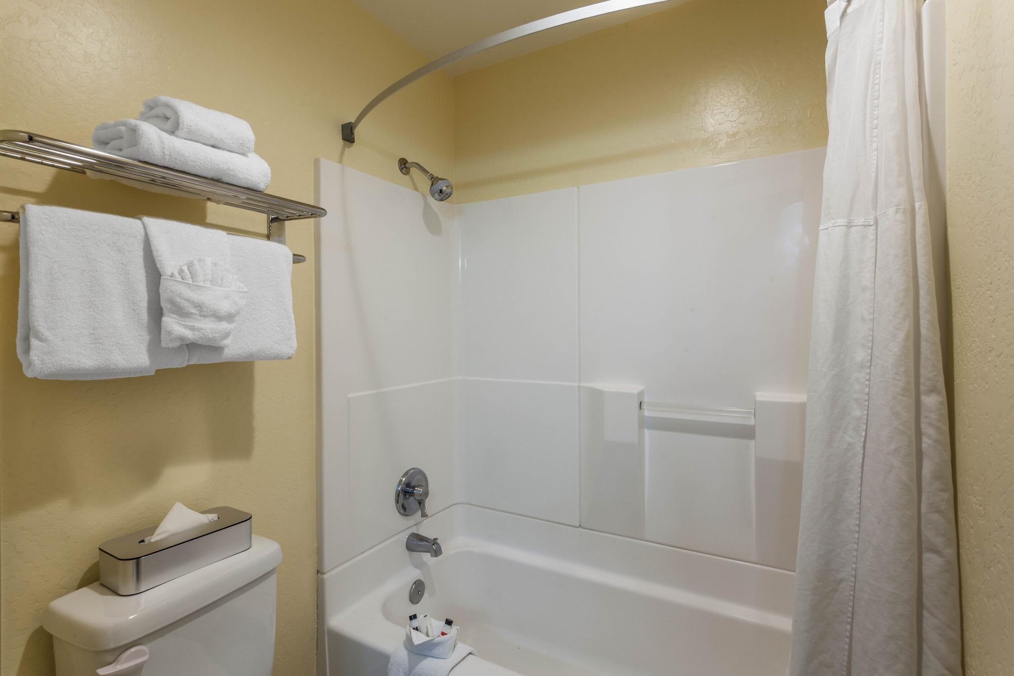 Days Inn By Wyndham Hayward Airport Dış mekan fotoğraf