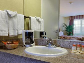 Days Inn By Wyndham Hayward Airport Oda fotoğraf